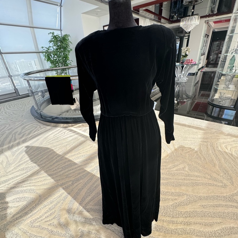 Vintage Black Velvet Long Sleeve Dress - Picture 2 of 3